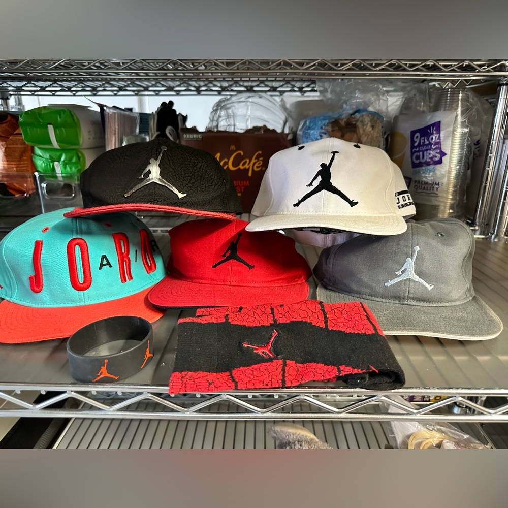 Air Jordan lot of 7 Youth Caps
